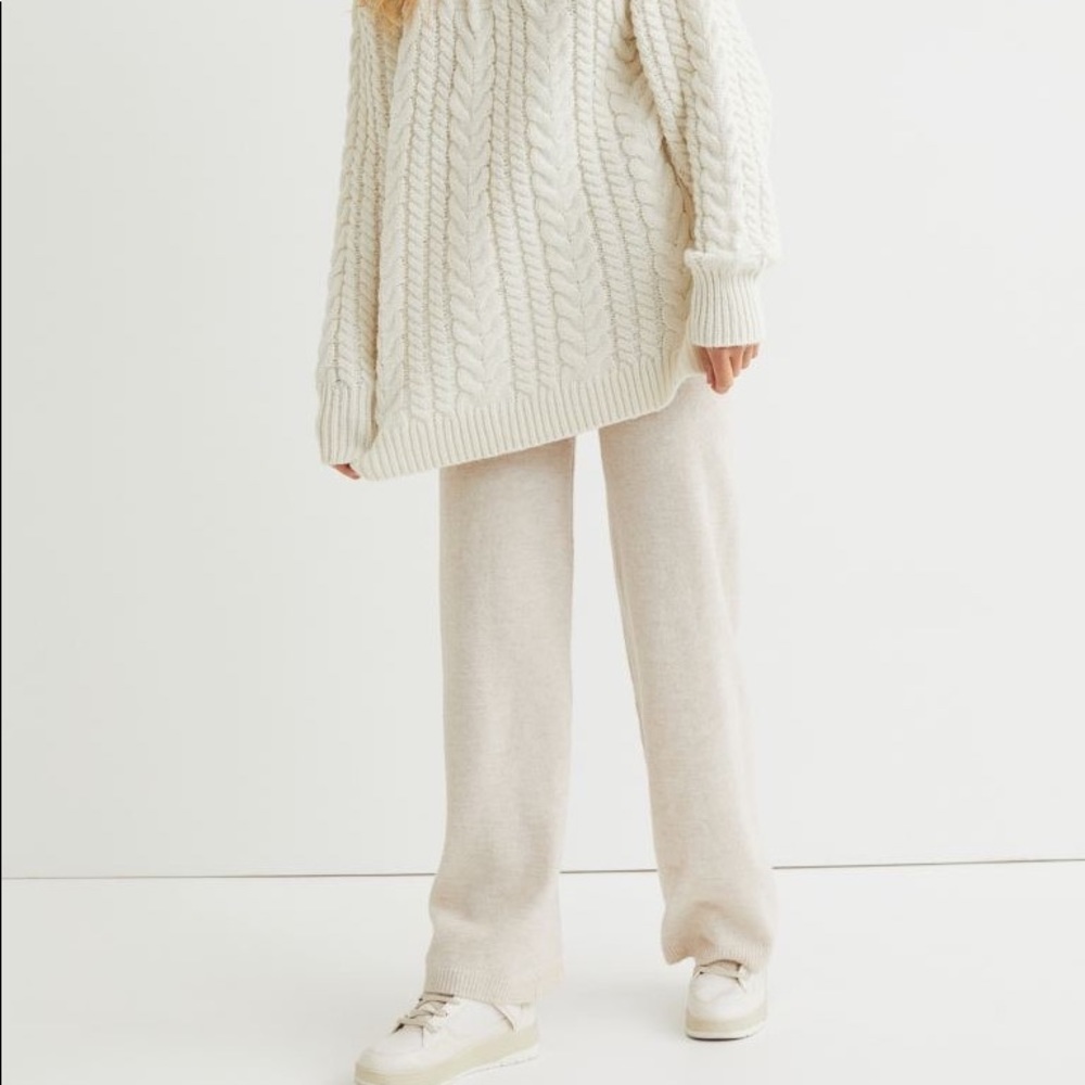 H&M Knit Pants in Light beige melange size small